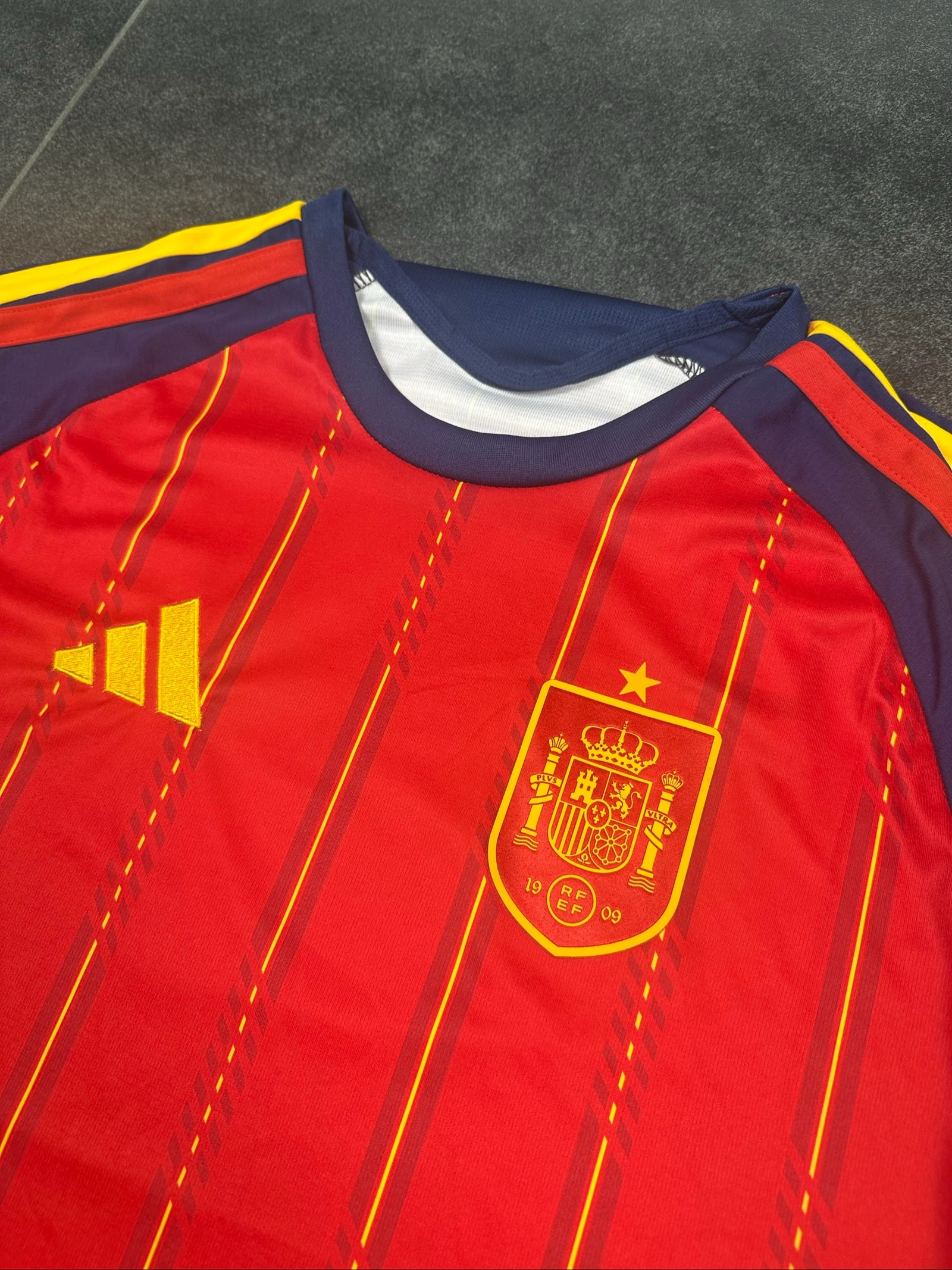 Spain shirt 2026 – photo 2